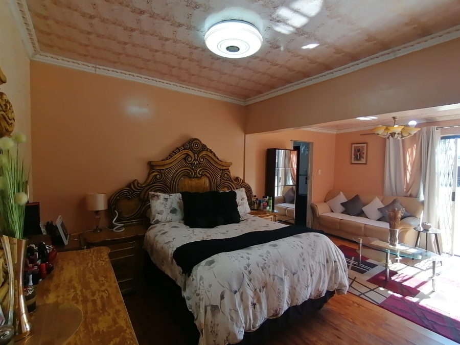 3 Bedroom Property for Sale in Roosheuwel Ext 2 North West